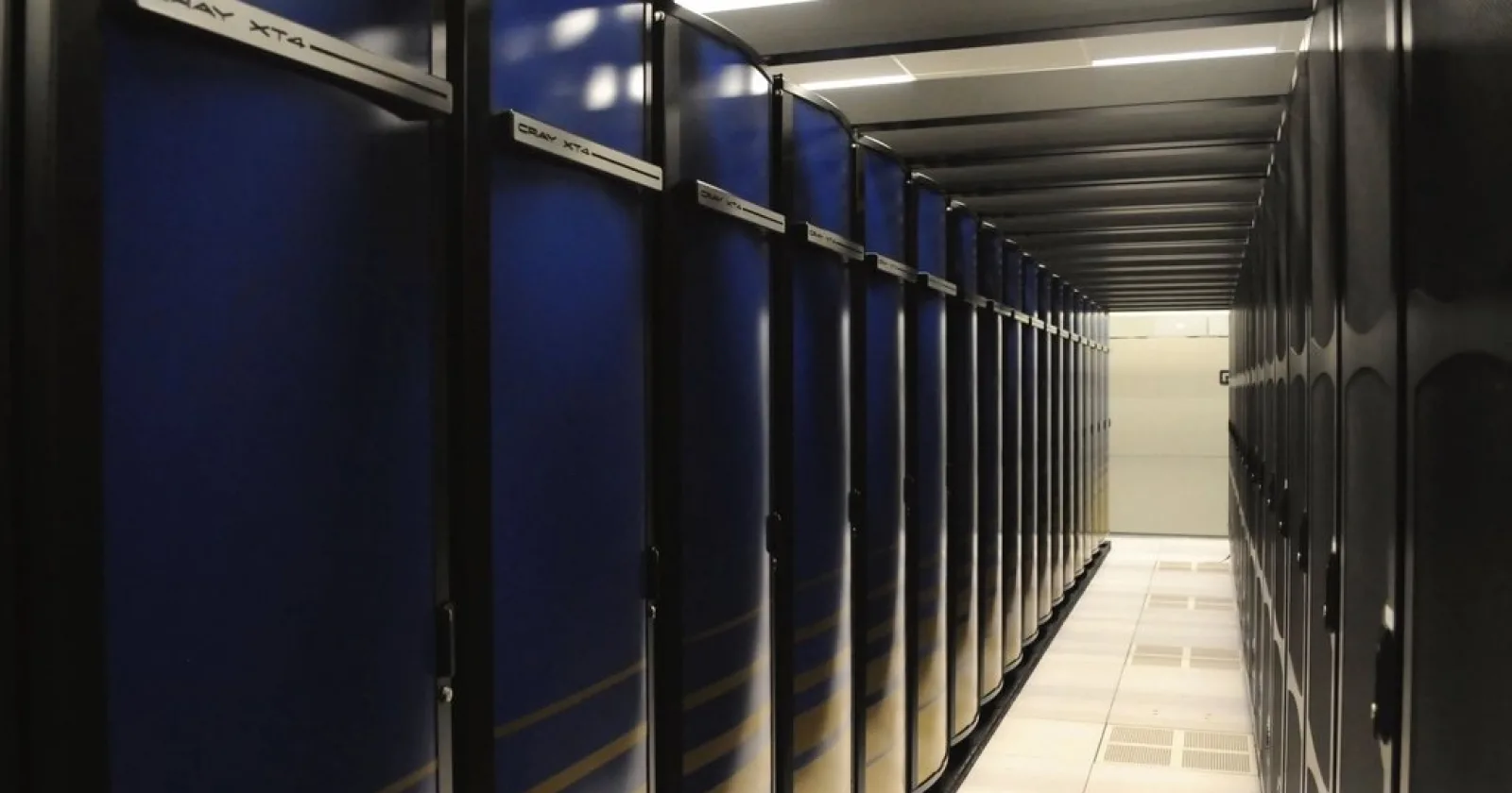 Running database migrations without locking a production table